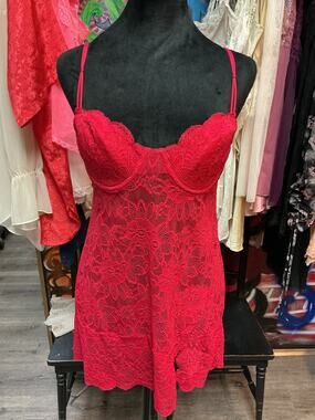 VICTORIA'S SECRET RED LACE WIRE CUP SLIP DRESS